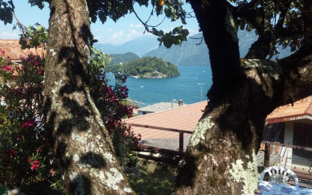 Leos apartment Sala Comacina