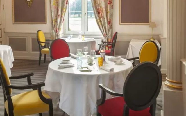 Grand Hotel "Château de Sully" - Piscine et Spa