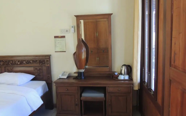 Balkondes Karanganyar (Pottery Academy)