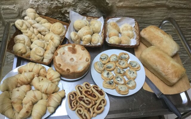 Ta' Pinu B&B