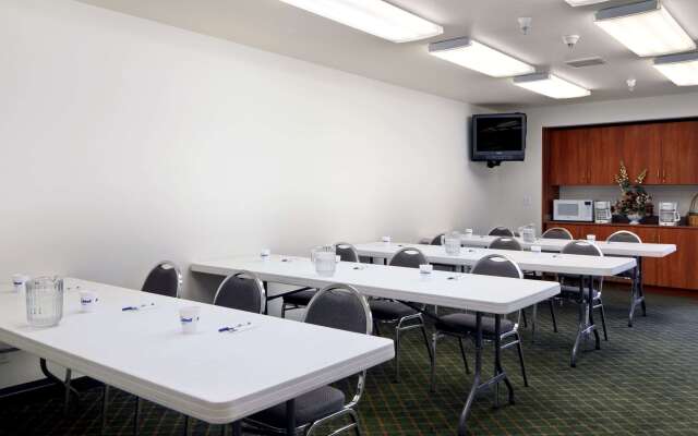 Microtel Inn & Suites by Wyndham Eagle River/Anchorage Area