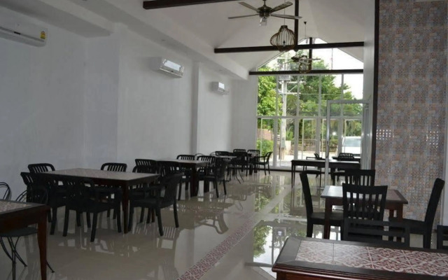 The Lantern Hostel and SPA