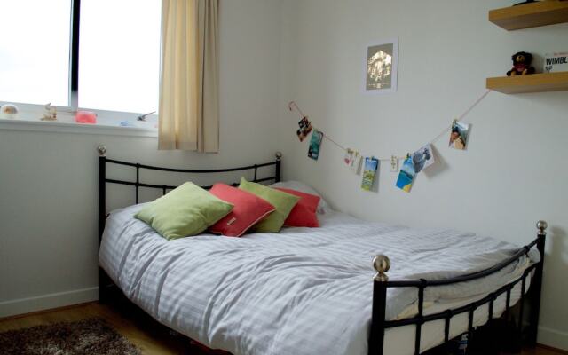 2 Bedroom Flat In Edinburgh