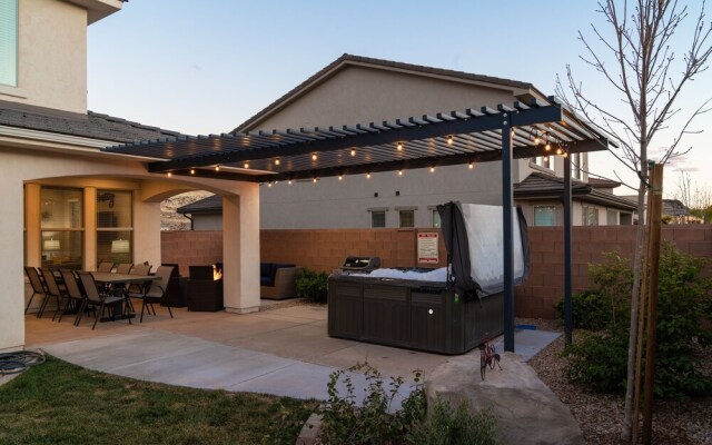 Luxurious Southern Utah Villa by Redawning
