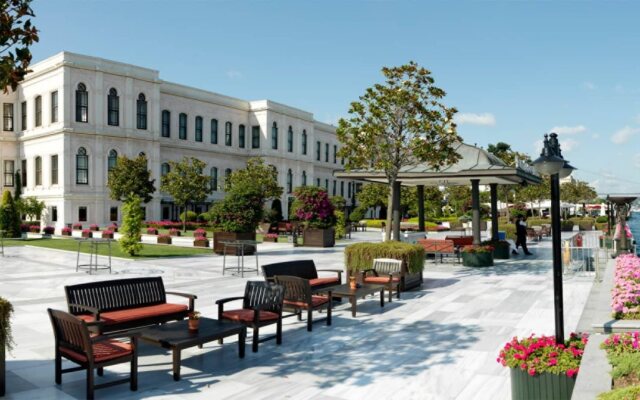 Four Seasons Hotel Istanbul at the Bosphorus