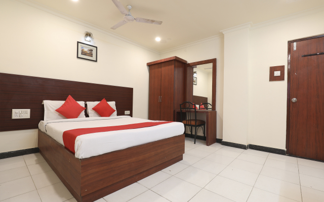 OYO 14726 Hotel Vaishnavi park