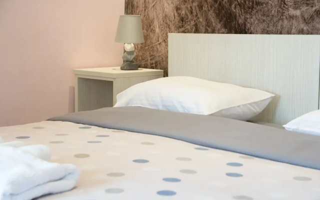 Sunset Apartments near Athens Airport
