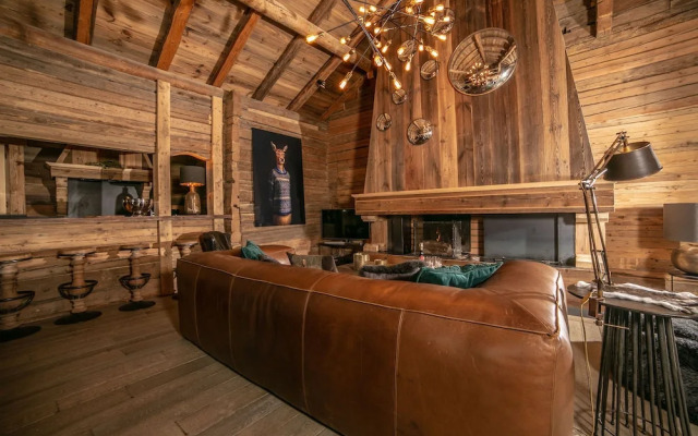 Kashmyre Chalet Luxe Chauffeur Sauna