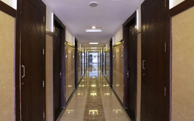 OYO 13564 Near Prem Mandir