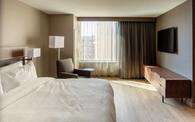 AC Hotel Cincinnati at The Banks