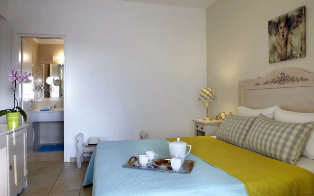 Mitos Suites