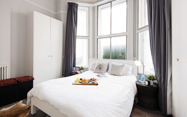The Warwick Road Residence - IRV