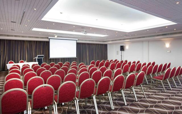 ibis Perth