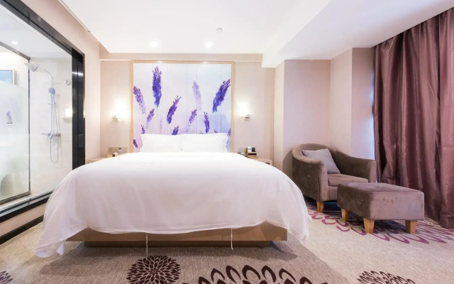 Lavande Hotel Heyuan Wanlongcheng