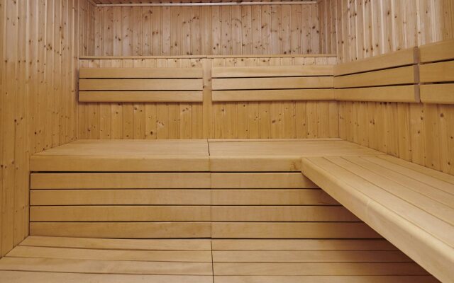 Holiday Inn Cardiff - North M4