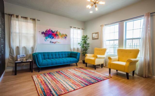 Wanderstay Houston Hostel