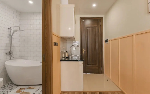 Tamundi Homestay Train street view