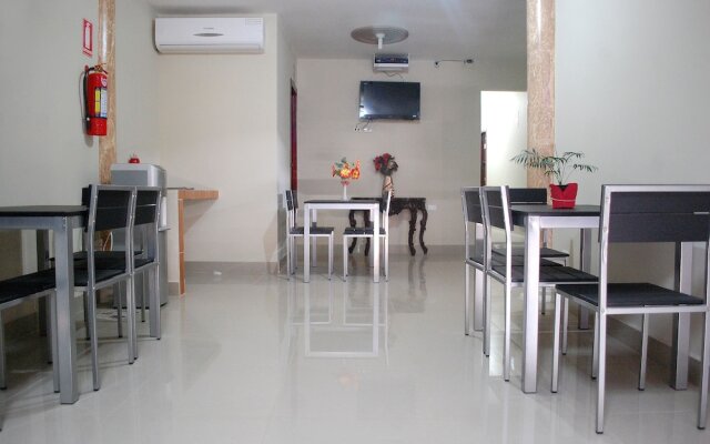 Hostal Sky