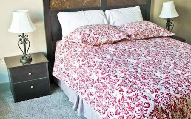 Elizabeth Taylor Apartment