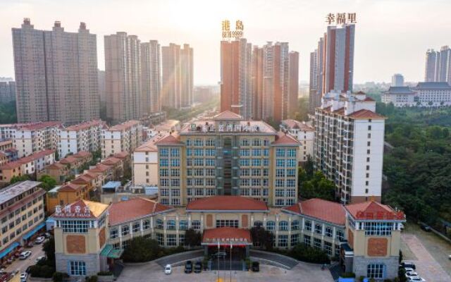 Dongzheng Lanwan International Hotel