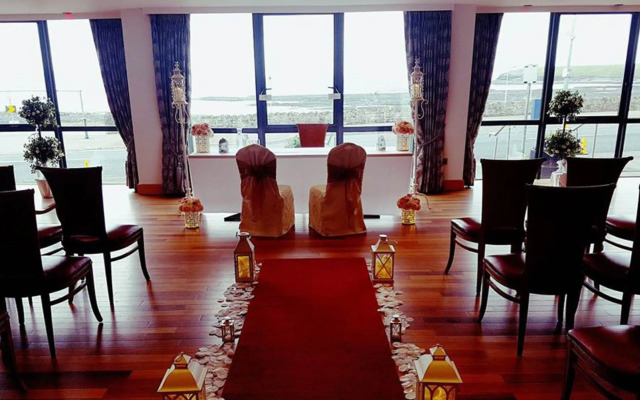 Allingham Arms Hotel