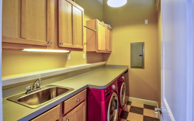 Bozeman - Beach Escape