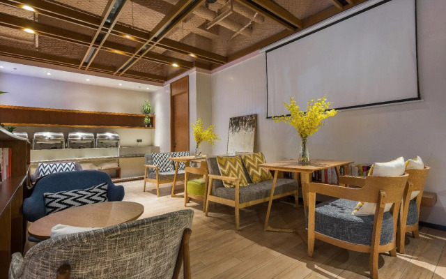 Chenfeng Zhenpin Hotel