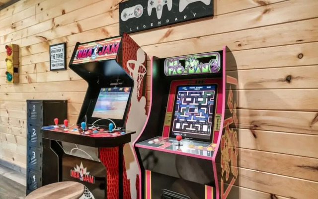 Tranquil Mountain Getaway By Ghosal Luxury Lodging