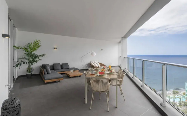 Luxury, Elegance and sea View - Madeira Palace I