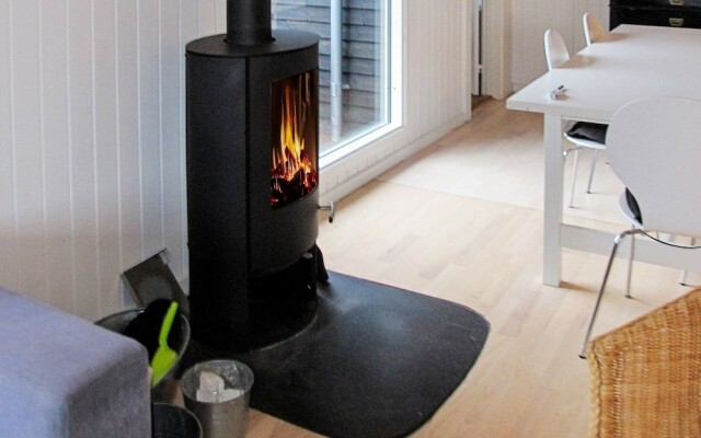 Garden View Holiday Home in Storvorde near Sea