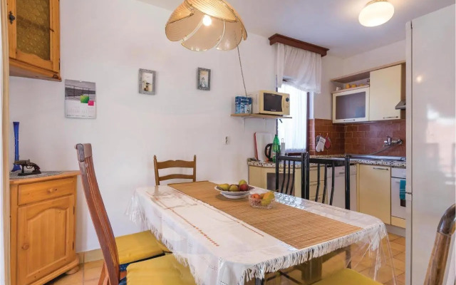Two-Bedroom Apartment in Pula