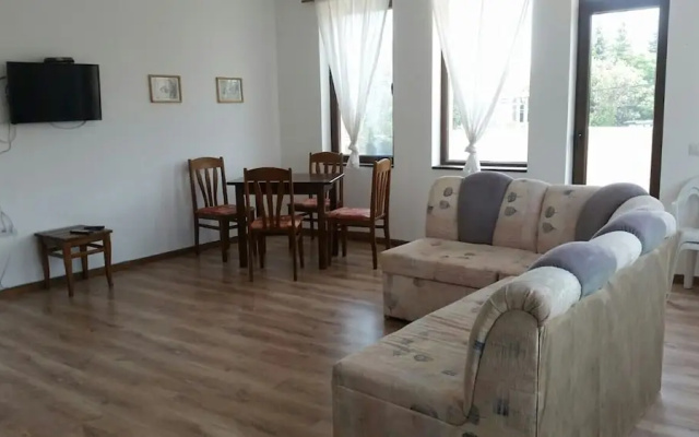 Inviting 1-bed Apartment in Aleksandrovo