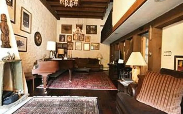 Alpenhof Bed and Breakfast