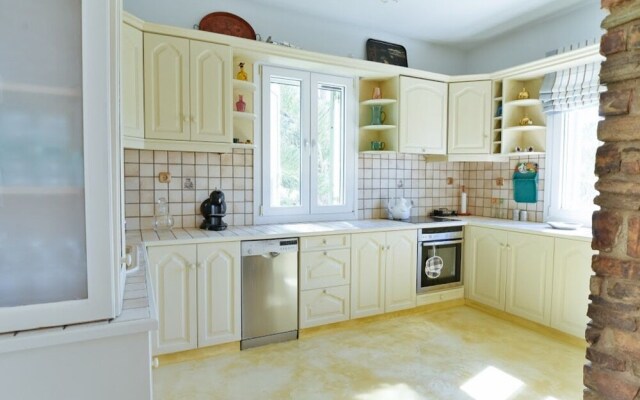 Charming 3-bedroom House in Tinos