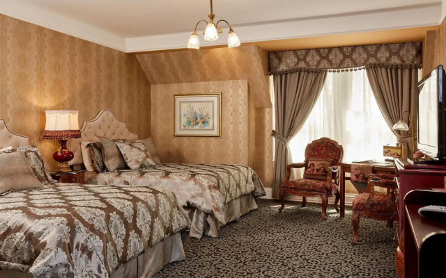 Queen Anne Hotel