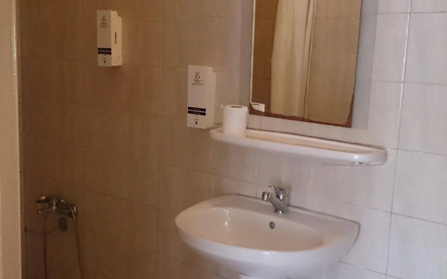Caylan Hotel