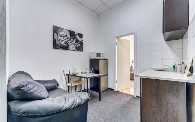 Avrora on Fontanka 85