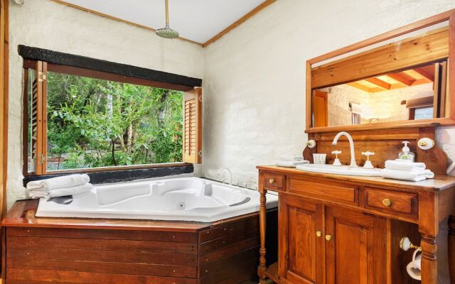 Rubys Amethyst Cottage