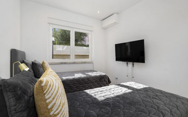 Suburban Serenity Family Home With Pool