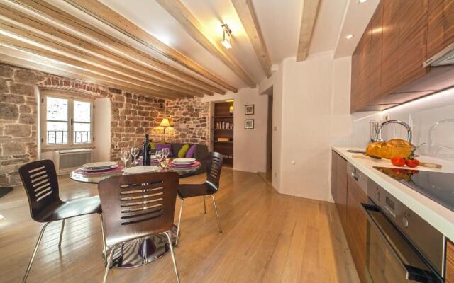 Luxury San Giovanni Apartment 1