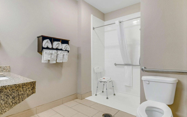 SureStay Plus Hotel by Best Western Owasso Tulsa North