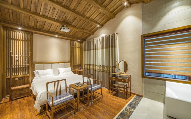 Riverside Boutique Inn
