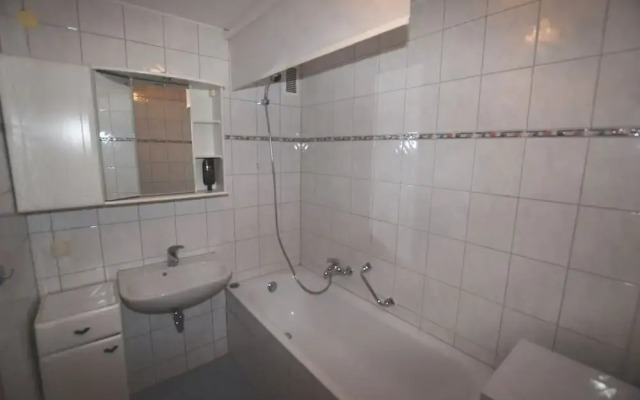 AB Apartment 85