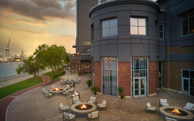 Renaissance Portsmouth-Norfolk Waterfront Hotel