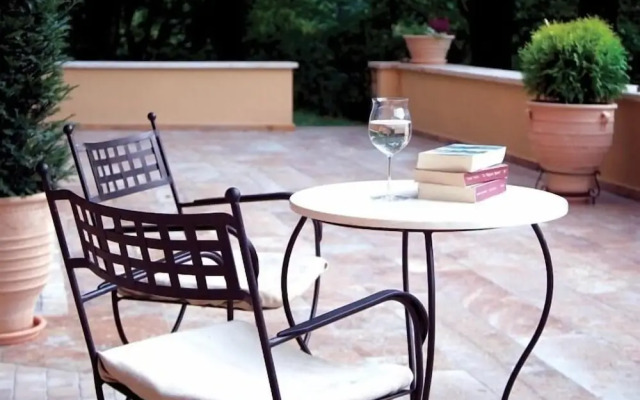 Roes Suites