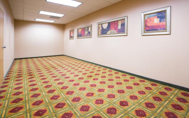 Crowne Plaza Denver International Airport