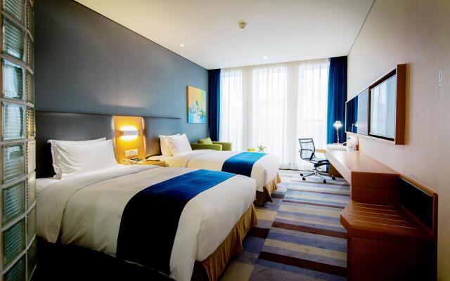 Holiday Inn Express Leshan City Square by IHG