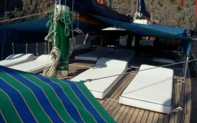 Veliero Alpha Centauri Salerno