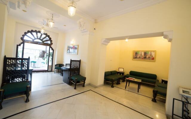 Garden Hotel