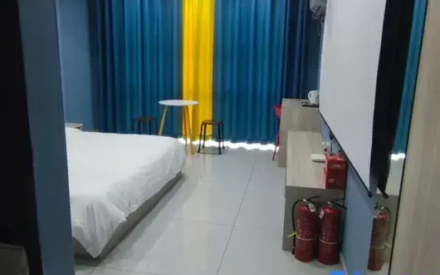 Ziyan Homestay (Jiaozuo University Renmin Road)